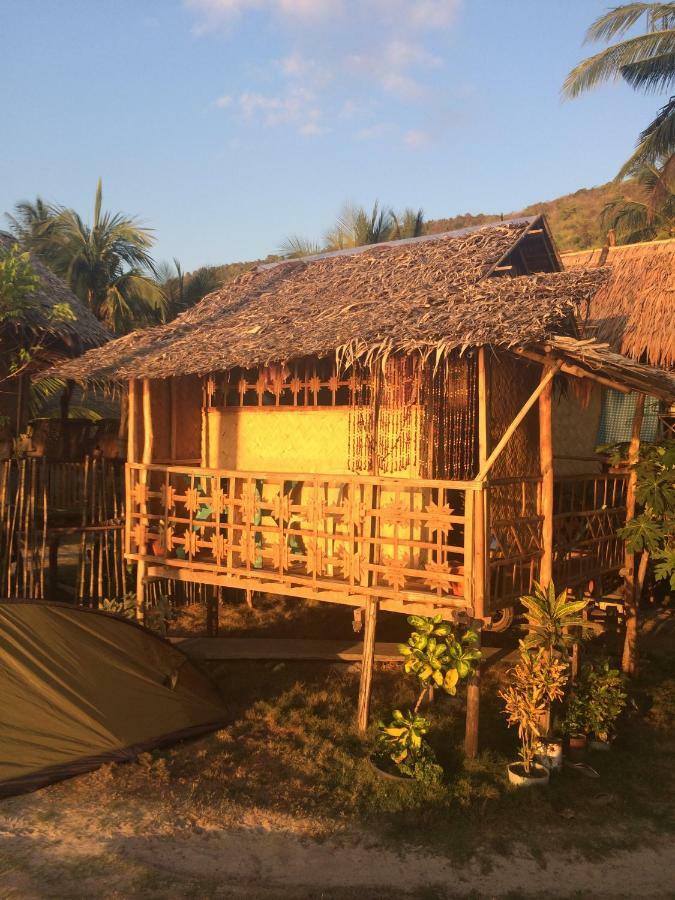 Seafront Cottage Ocam Ocam Beach 부수안가 외부 사진
